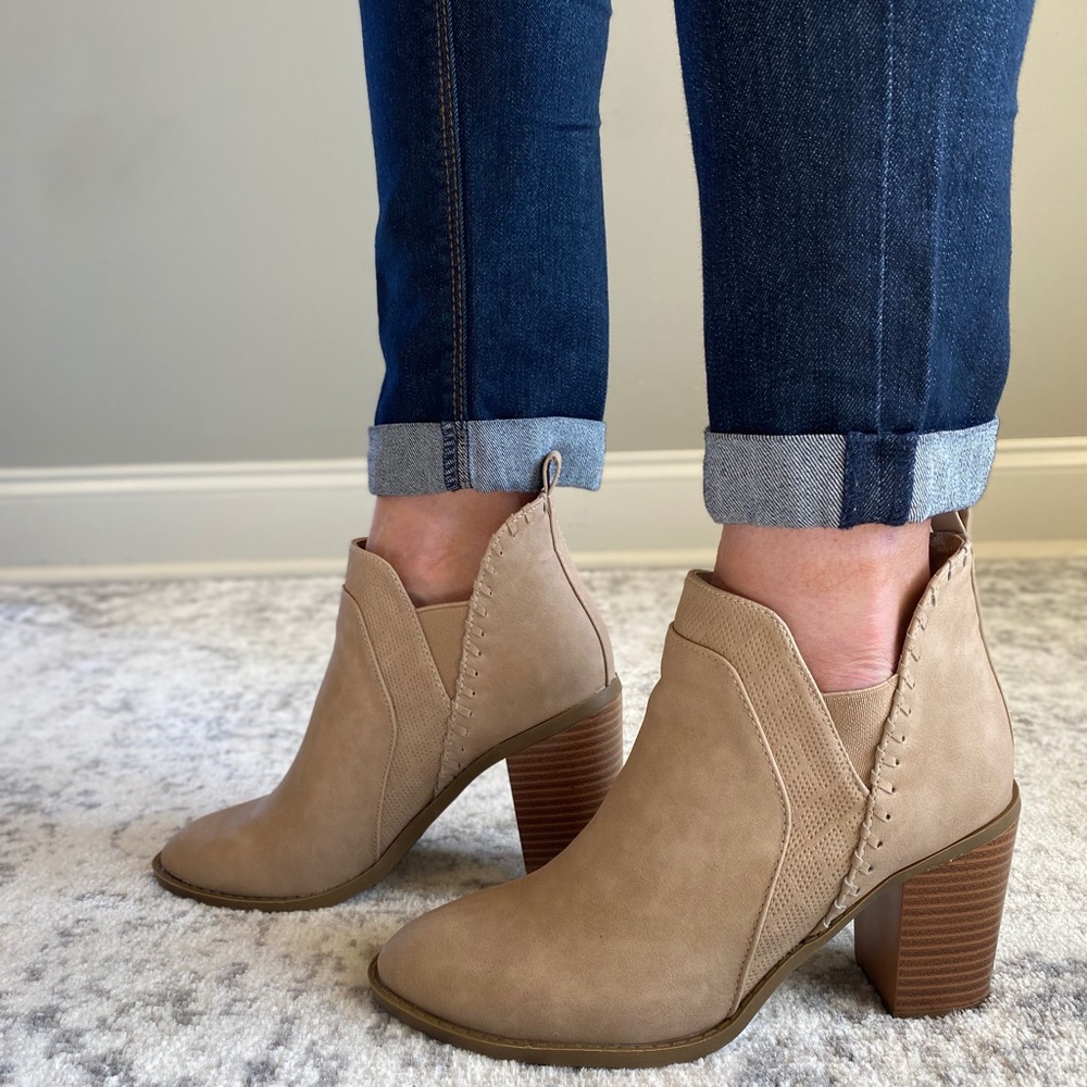 NIB - taupe colored ankle bootie - Picture 4 of 5